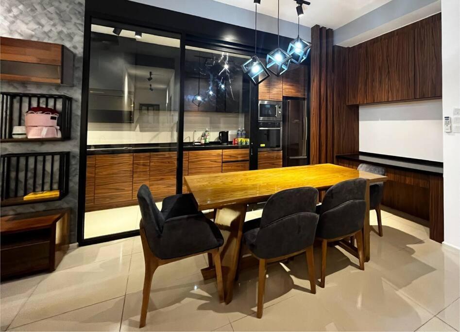 Apartment Elegant 3br,sunway Gandaria Seksyen 9 Bangi *